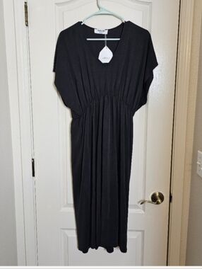 Black Women’s V‑Neck Gathered Waist Dress Sz M